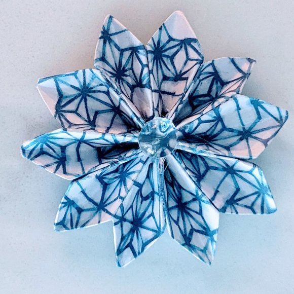 Handmade Paper Flower Lapel - Picture 3 of 6